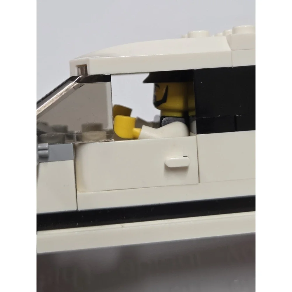LEGO City 60102: Airport VIP Service Limousine ONLY Limo Rare